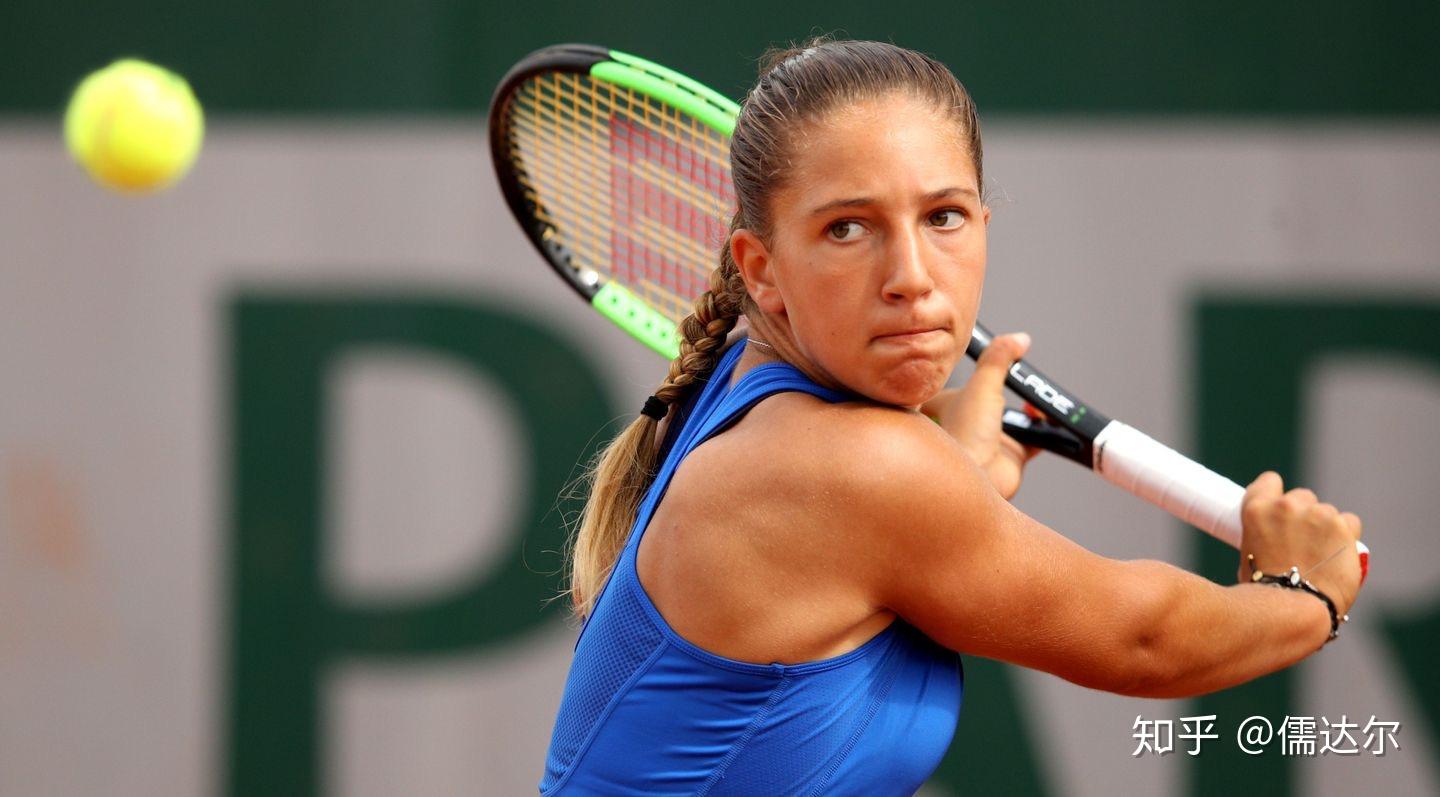 着年轻球员 着年轻球员