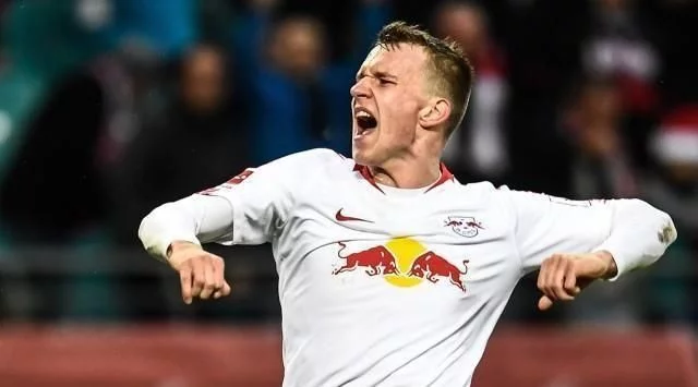 疑放大了两 疑放大了两