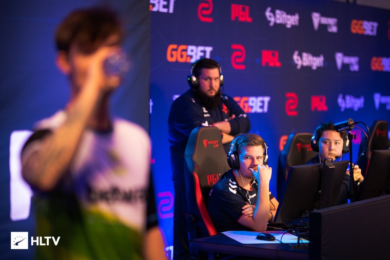 第二节中段 第二节中段