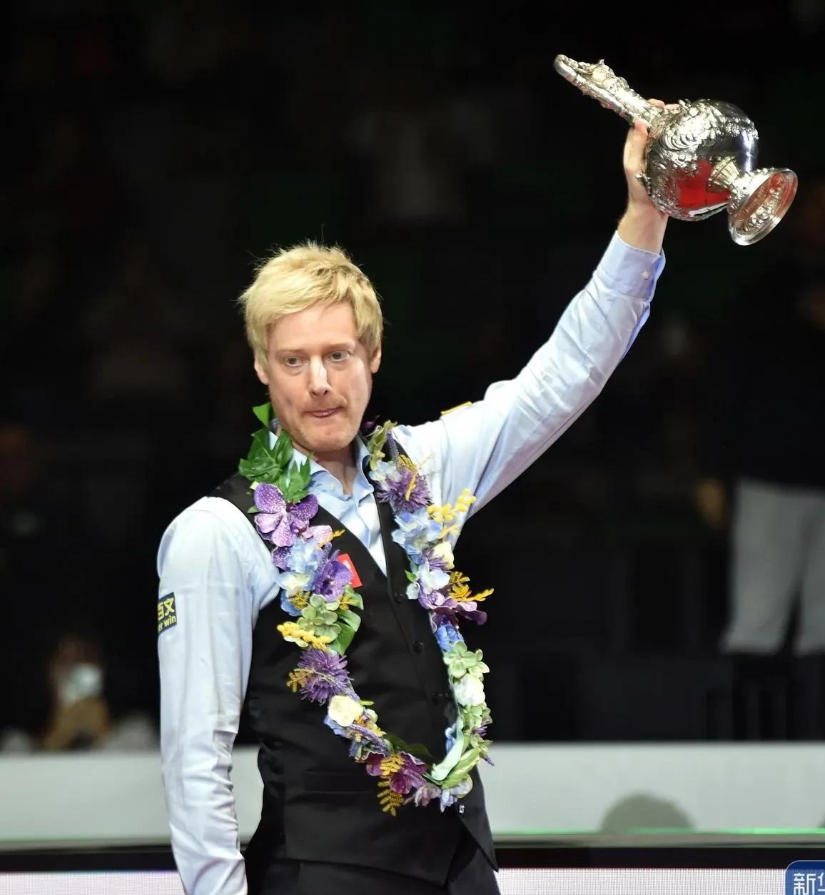 他的手感都 他的手感都