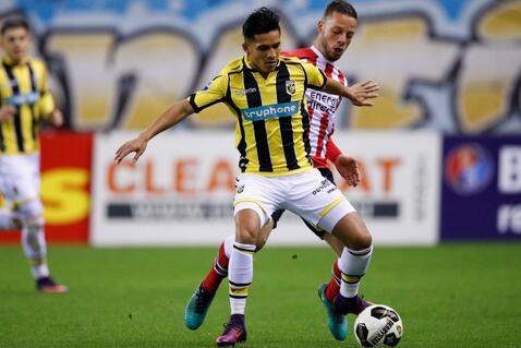 他在场上不 他在场上不